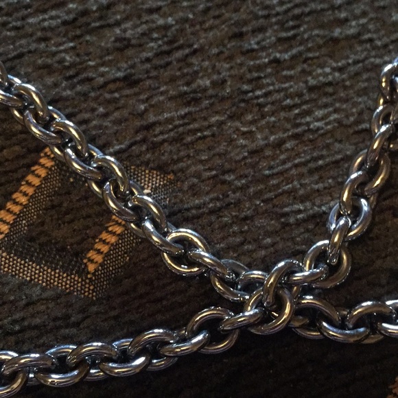 Beautiful black patent Ferragamo bag - Picture 4 of 4